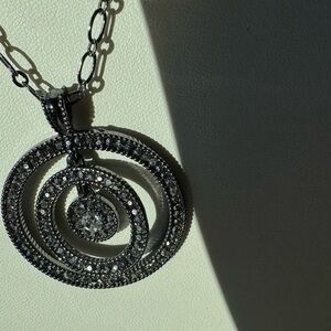 Liz Claiborne Black Midnight with Sparkling Stones Pendant Necklace 15”